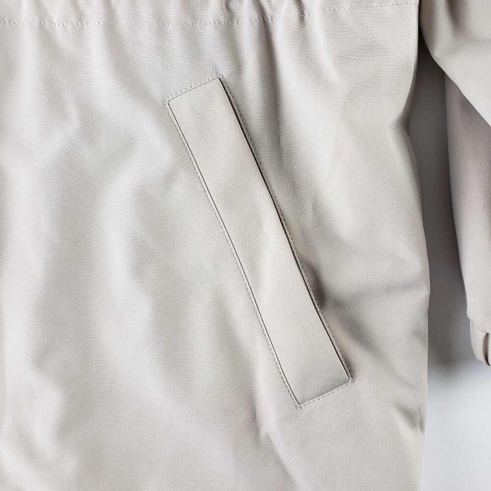Liz Claiborne M Mid Length Water Resist Rain Anorak Coat Tan Excellent Condition - Picture 16 of 16